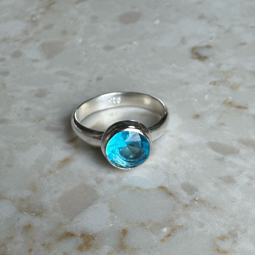 NWOT Sundance Bluemoss Ring, Blue Topaz, Sterling Silver - Picture 2 of 8
